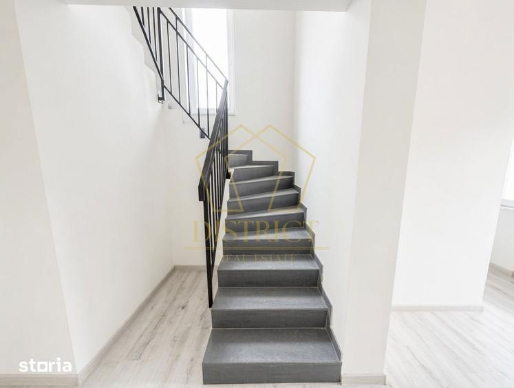 Casă cu 5 camere cu Teren 364 Mp în Ghiroda