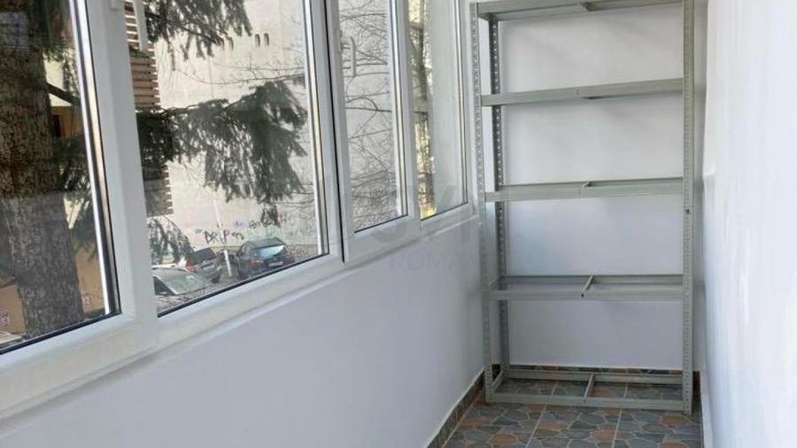 Apartament cu 2 camere semidecomandat în 1 Mai