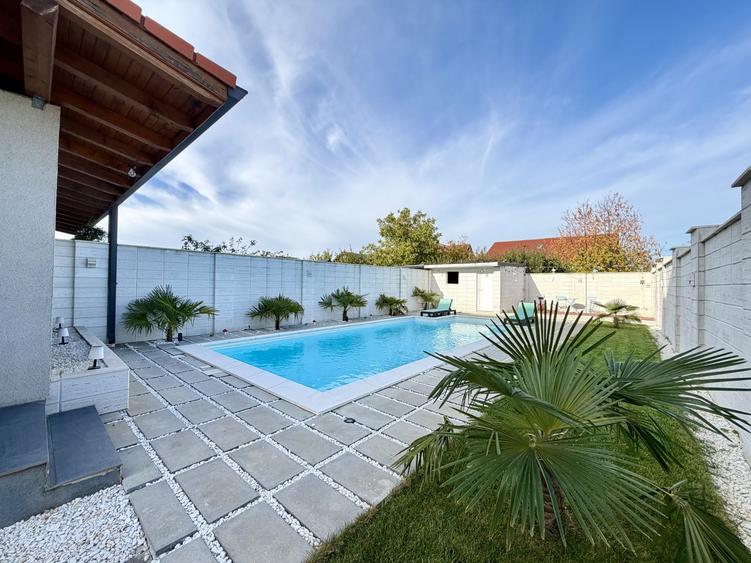 Duplex cu 4 camere cu Piscina în Dumbrăvița