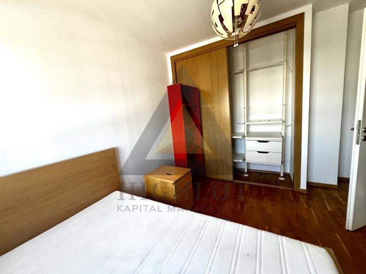 Apartament cu 4 camere decomandat, mobilat în Iancu Nicolae