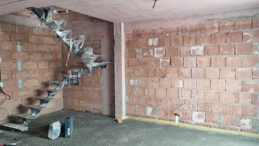 Casă cu 3 camere în Central