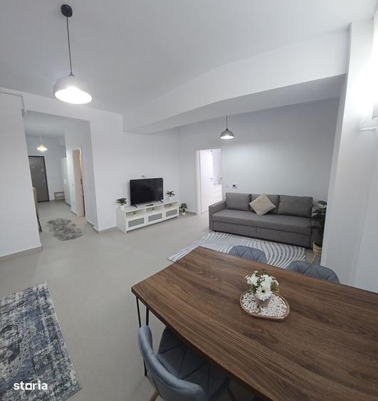 Apartament cu 2 camere, mobilat în Central