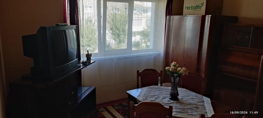Apartament cu 2 camere decomandat în Exterior Vest
