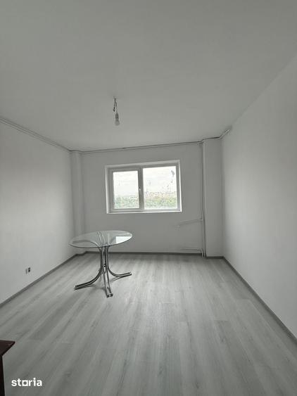 Apartament cu 2 camere decomandat în Crângași
