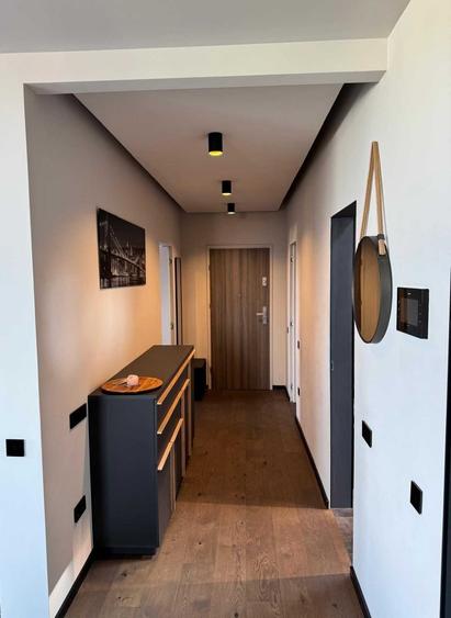 Apartament cu 2 camere semidecomandat în Tractorul