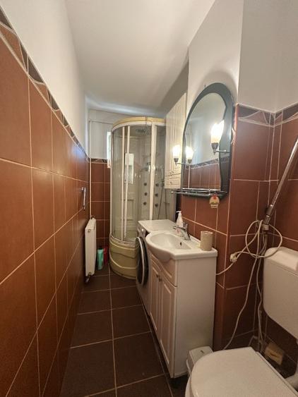 Apartament cu 2 camere nedecomandat în Malu Roșu