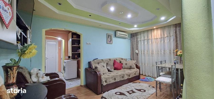 Apartament cu 4 camere în Micro 39