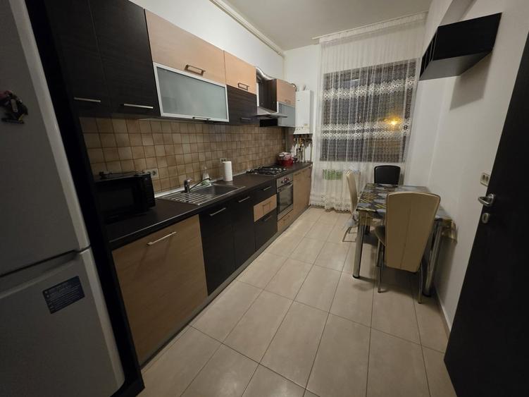 Garsonieră decomandată în Central