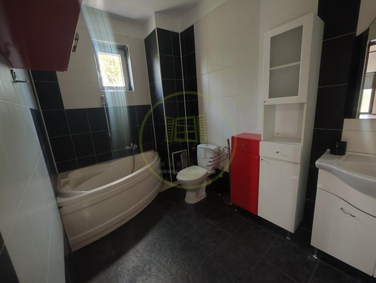Casă individuală cu 4 camere cu Teren 557 Mp în Ghercești