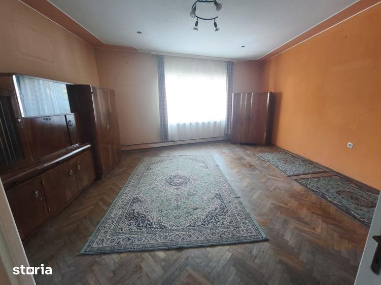Casă cu 2 camere cu Teren 400 Mp în Libertății