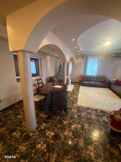 Casă cu 4 camere în Tăuții de Sus