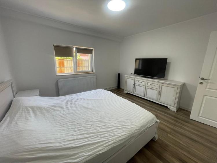 Casă individuală cu 5 camere cu Canalizare în Cernele