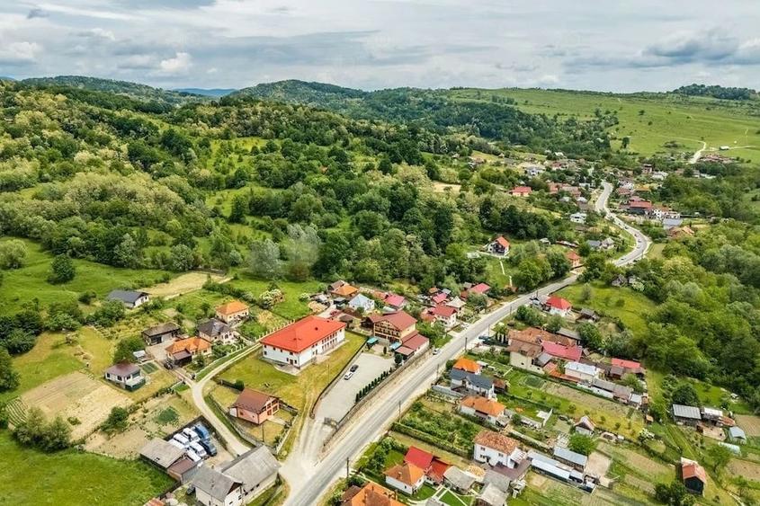 Spațiu comercial, de 500 mp, în Valea Iașului