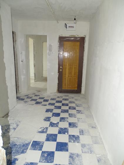 Apartament cu 3 camere decomandat în Feldioara