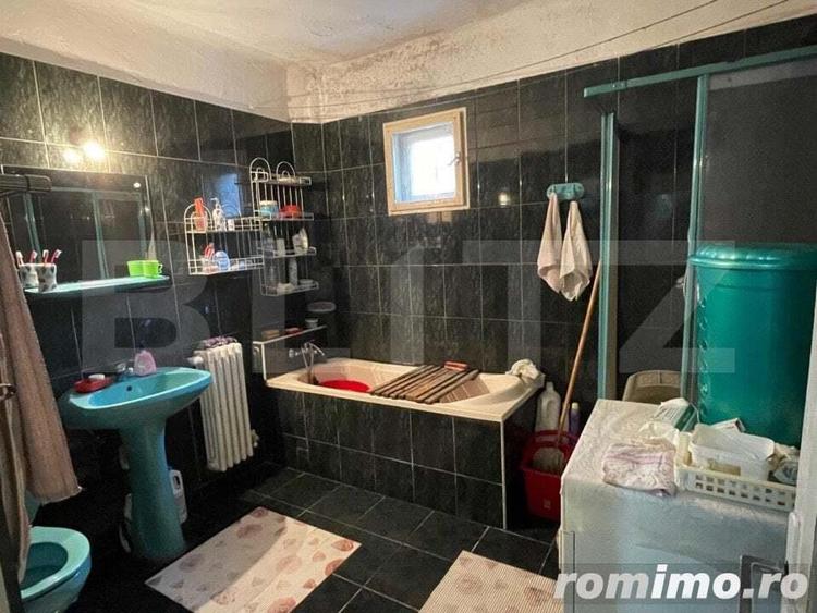 Casă cu 8 camere cu Teren 260 Mp în Central