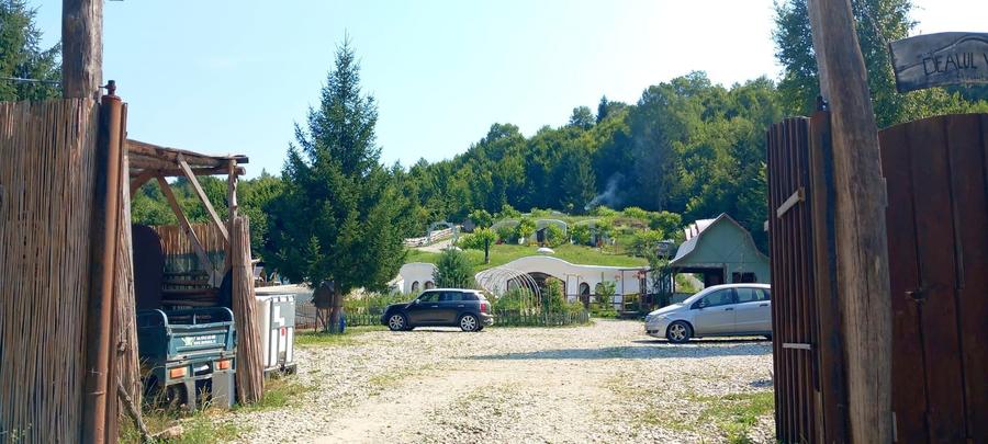 Teren Construcții intravilan de 3700 mp, în Porumbacu de Sus