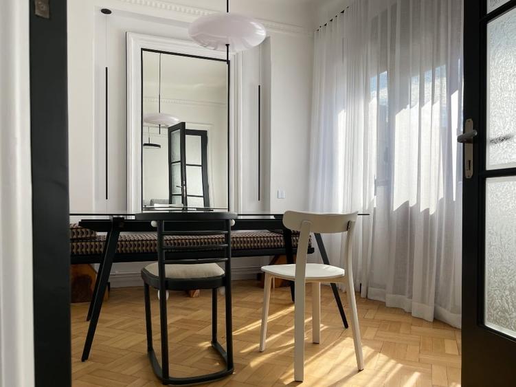Apartament cu 3 camere decomandat, mobilat în P-ța Romană