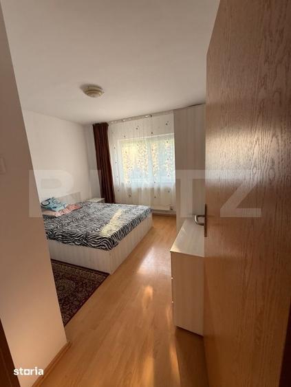 Apartament cu 3 camere, mobilat în Tractorul