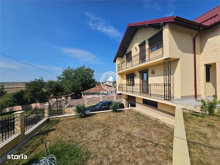 Casă cu 4 camere cu Teren 500 Mp în Lețcani