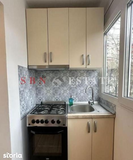 Apartament cu 3 camere decomandat, mobilat în Berceni