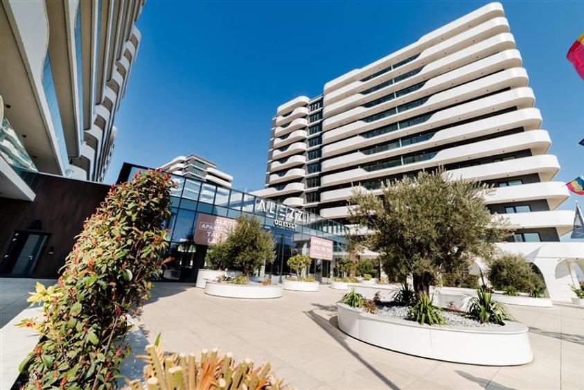 Apartament cu 2 camere decomandat, mobilat în Nord