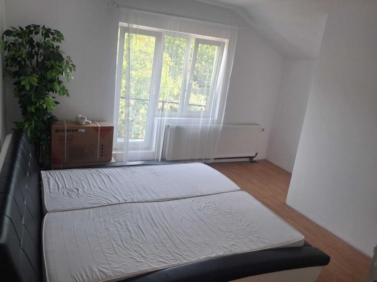 Casă cu 4 camere în Spitalul Județean