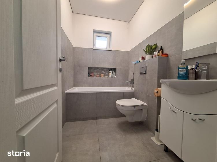 Casă cu 4 camere cu Teren 740 Mp în Giarmata