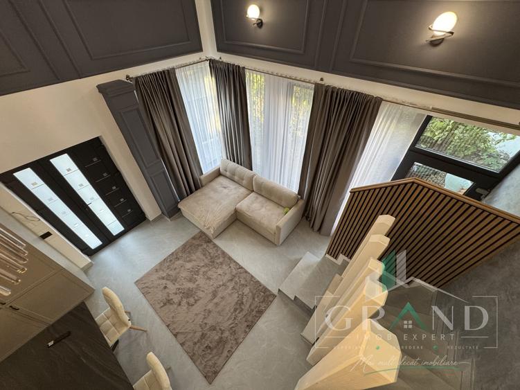Duplex cu 3 camere cu Canalizare în Între Lacuri