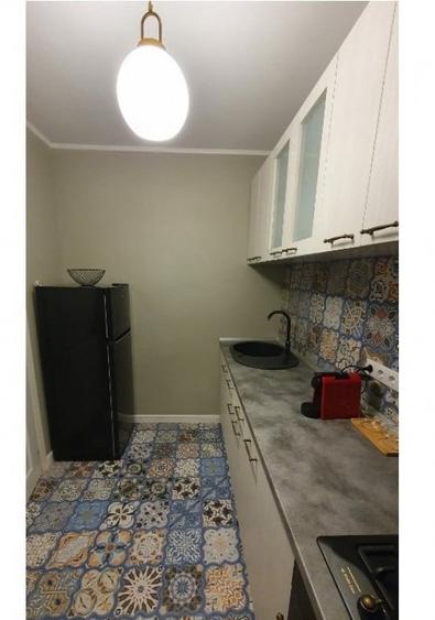 Apartament cu 3 camere decomandat în Tineretului