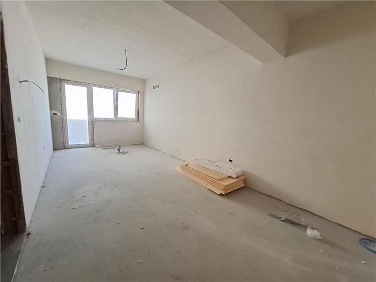 Apartament cu 3 camere decomandat în Galata