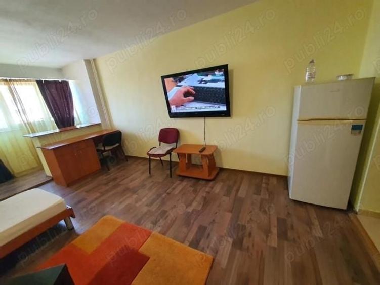 Garsonieră decomandată, mobilată în Mihai Bravu