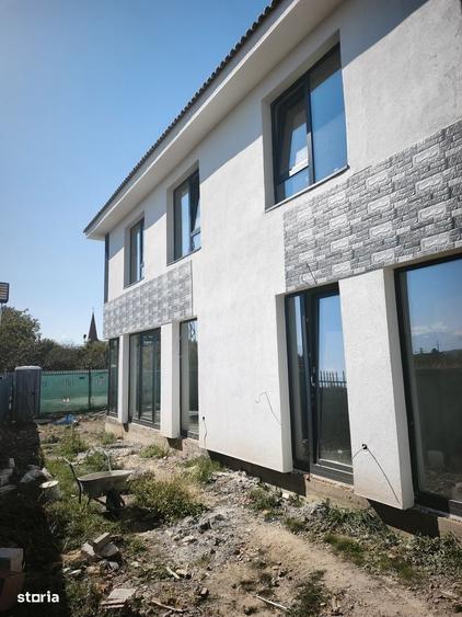 Casă cu 4 camere cu Teren 140 Mp în Șelimbăr