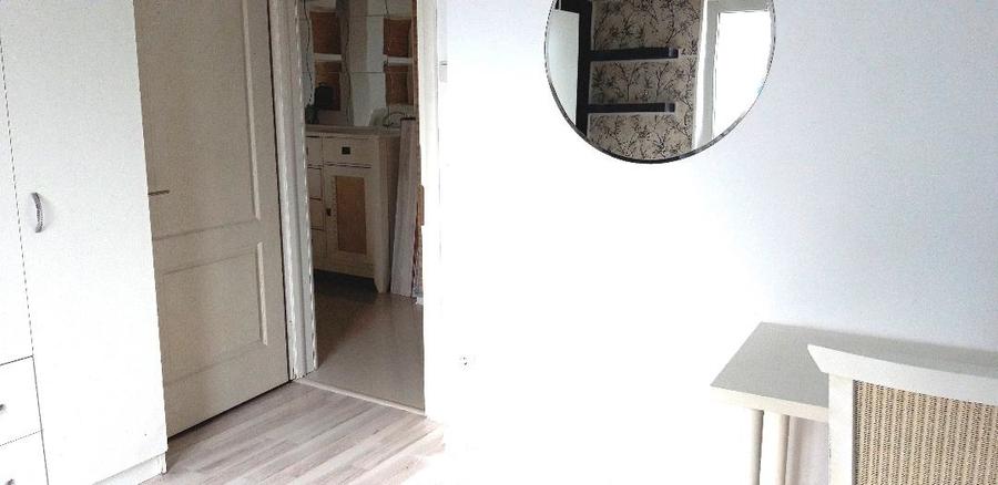 Apartament cu 3 camere decomandat, mobilat în Iancului