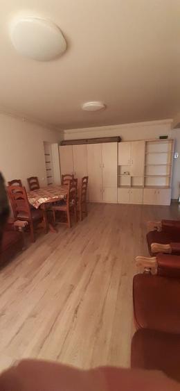 Apartament cu 2 camere semidecomandat în Florești
