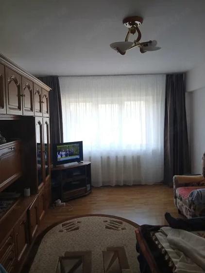 Apartament cu 2 camere decomandat în Clăbucet