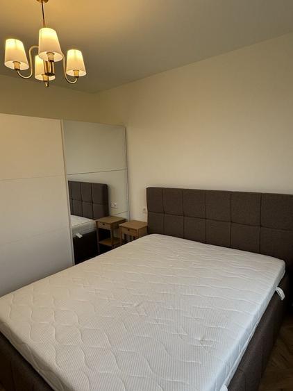 Apartament cu 2 camere decomandat în Cornișa