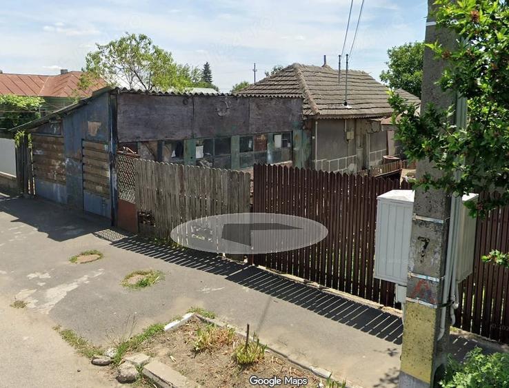 Casă cu Teren 410 Mp în Central