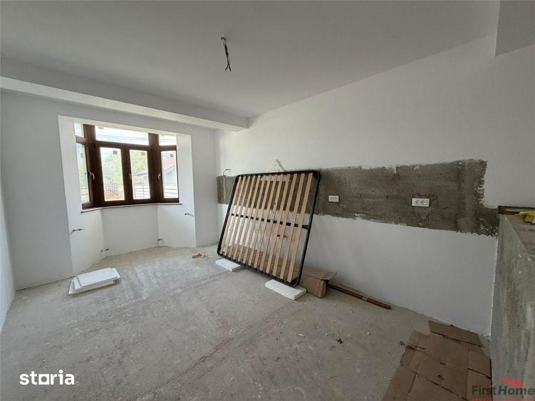 Casă cu 5 camere cu Teren 674 Mp în Vânători