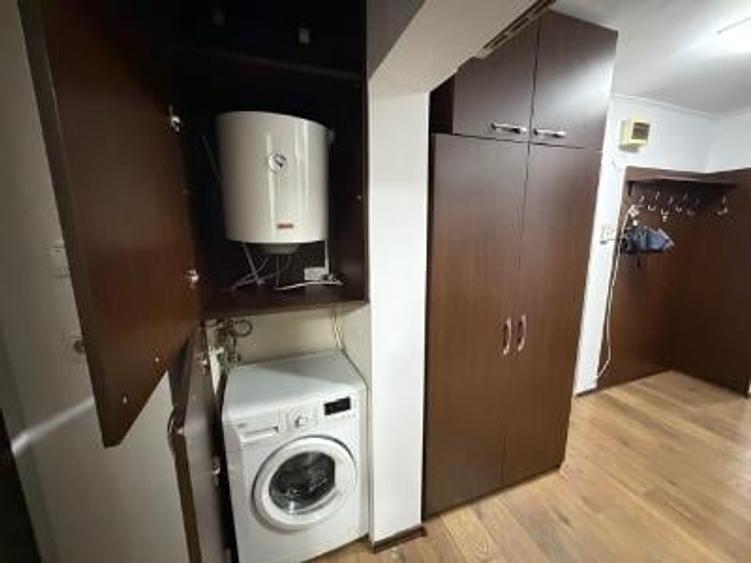 Apartament cu 2 camere decomandat în Titan