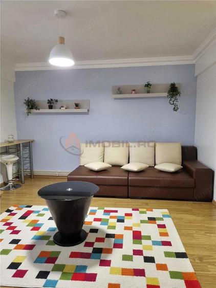 Apartament cu 2 camere semidecomandat, mobilat în Tudor Vladimirescu
