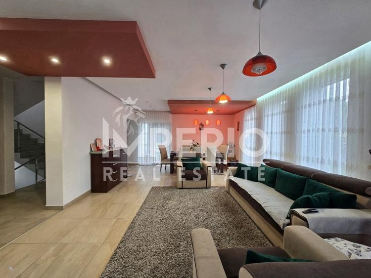 Casă individuală cu 5 camere cu Canalizare în Iris