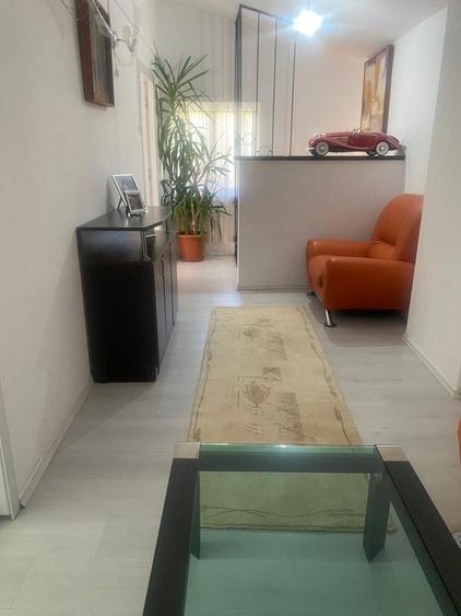 Casă cu 4 camere cu Teren 600 Mp în Central