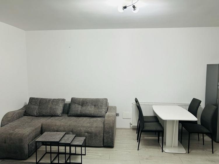Apartament cu 2 camere semidecomandat în Florești