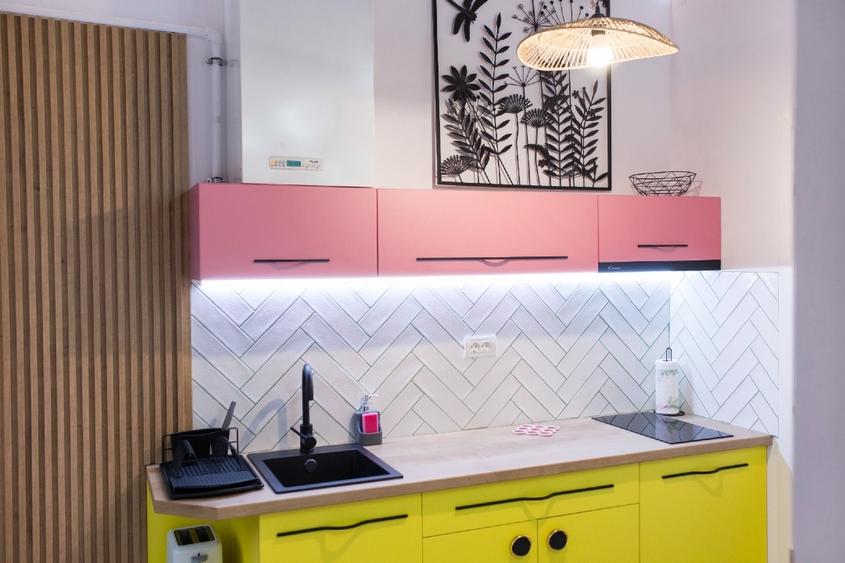 Apartament cu 5 camere decomandat, mobilat în Centrul Istoric