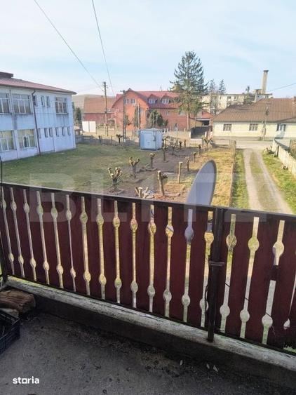 Apartament cu 3 camere în Tărpiu