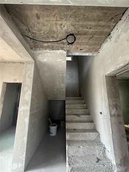 Casă individuală cu 4 camere cu Canalizare în Moșnița Nouă
