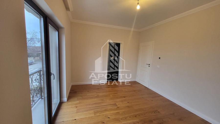 Duplex cu 4 camere cu Canalizare în Mehala