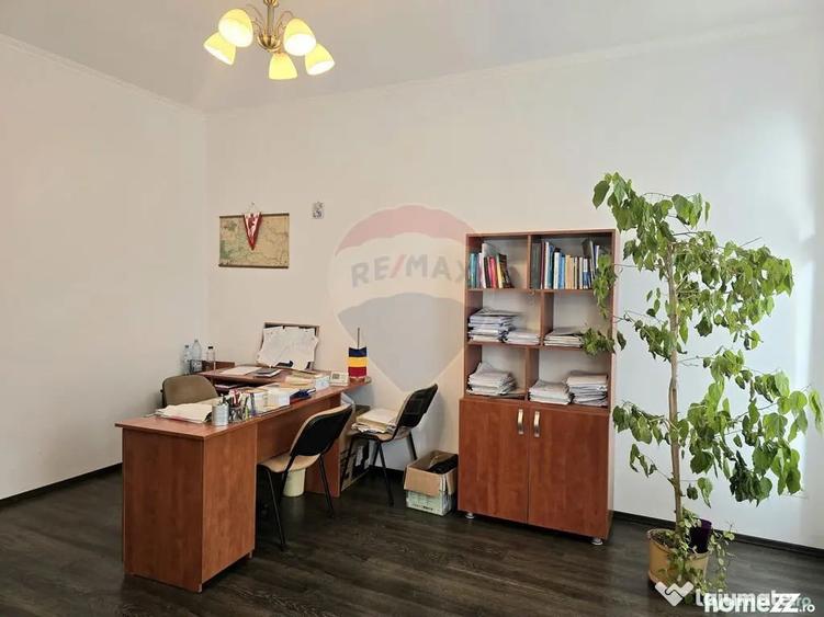 Spațiu comercial, de 55 mp, în Central