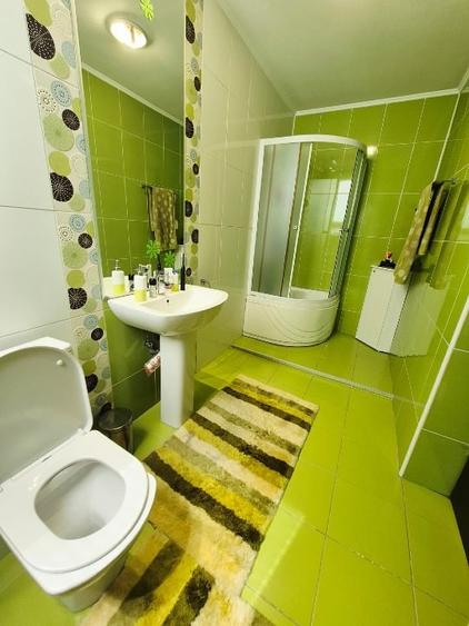 Casă individuală cu 5 camere cu Teren 380 Mp în Central