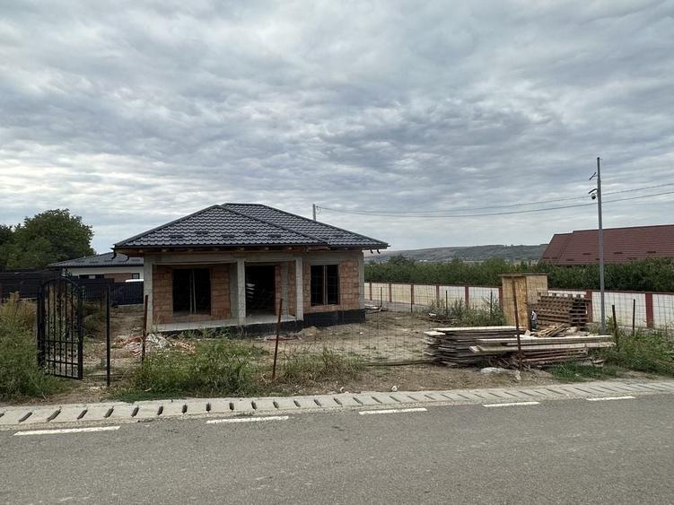 Casă cu 3 camere în Central